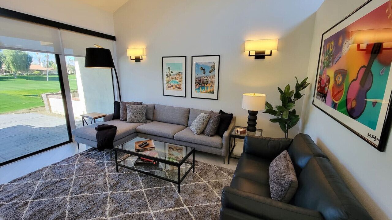 Photo of Livingroom in Palm Desert