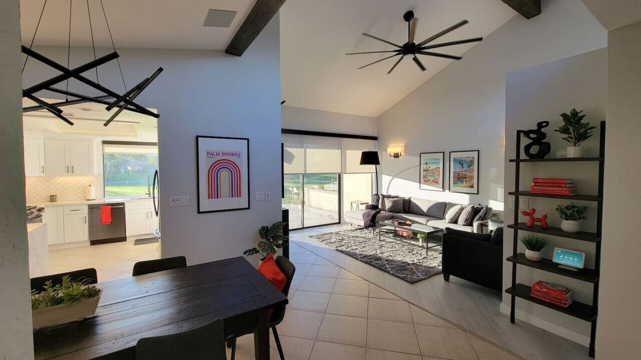 Photo of Livingroom in Palm Desert