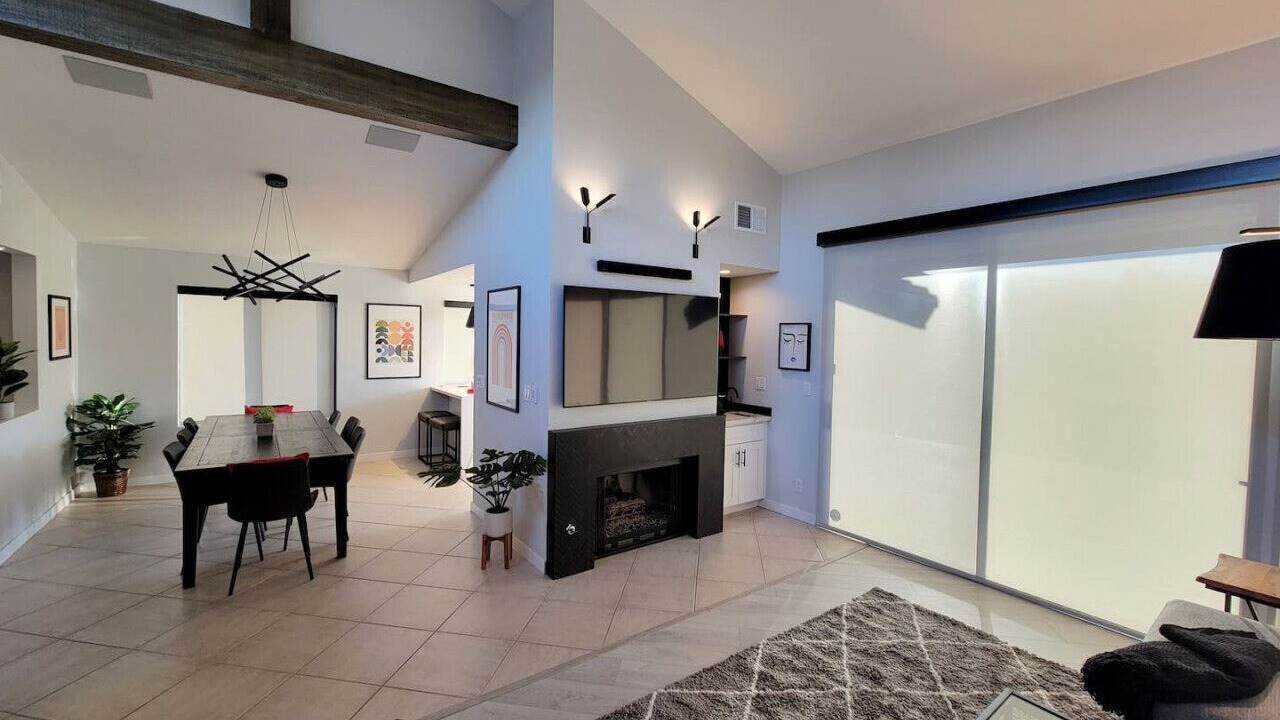 Photo of Livingroom in Palm Desert