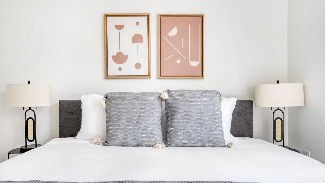 Photo of Bedroom in Emeryville