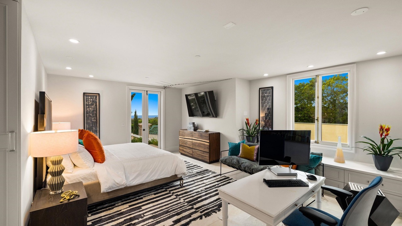 Photo of Bedroom in Hope Ranch