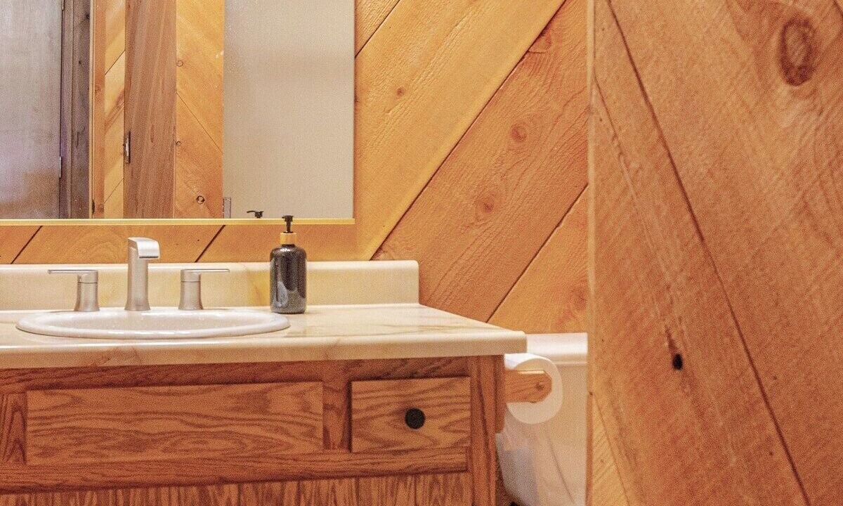 Photo of Bathroom in Mi-Wuk Village