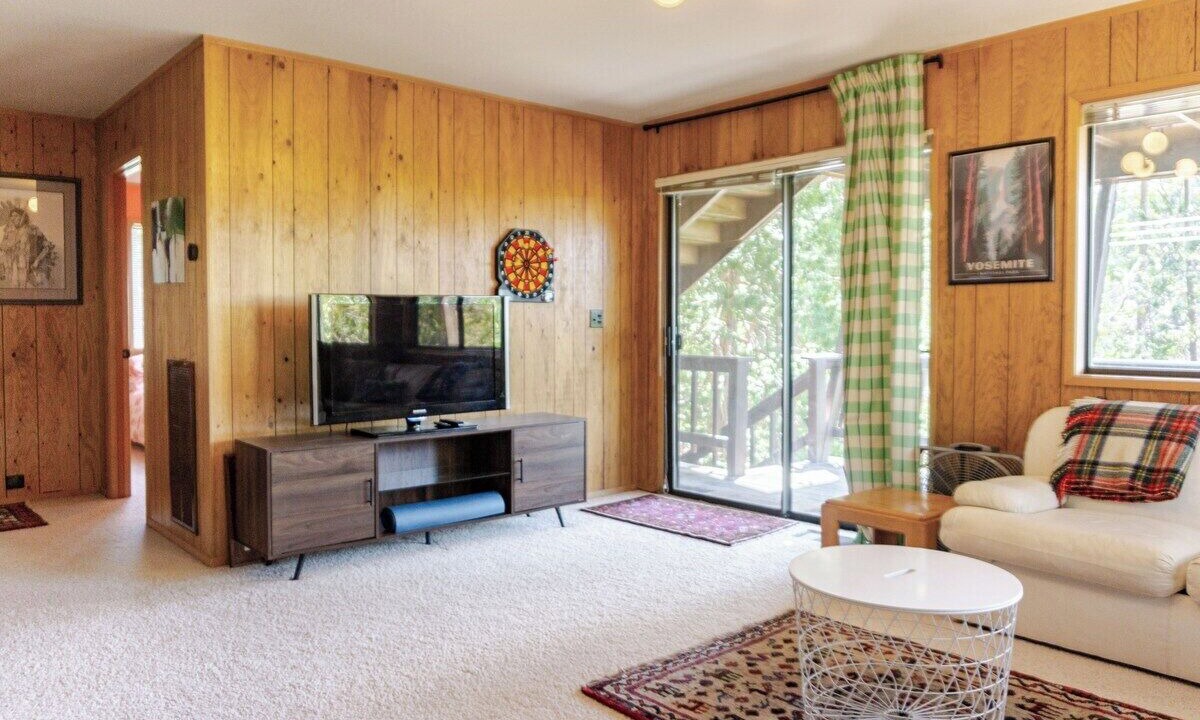 Photo of Livingroom in Mi-Wuk Village