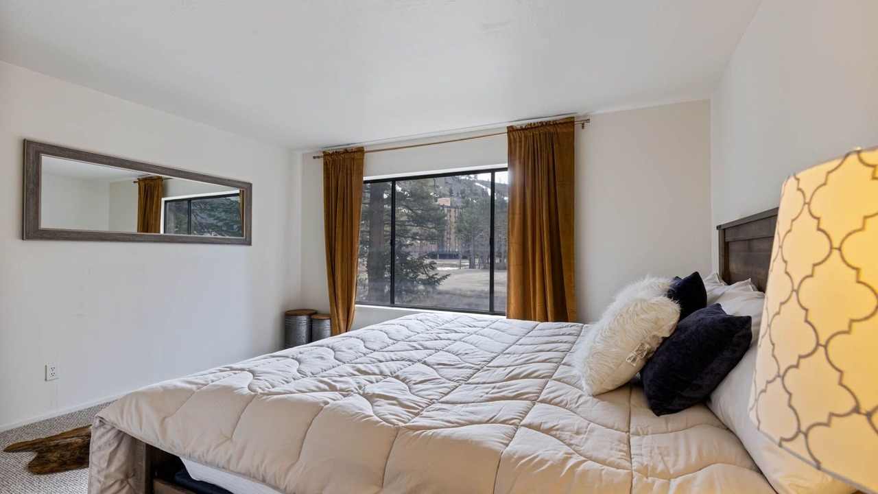 Photo of Bedroom in Kirkwood