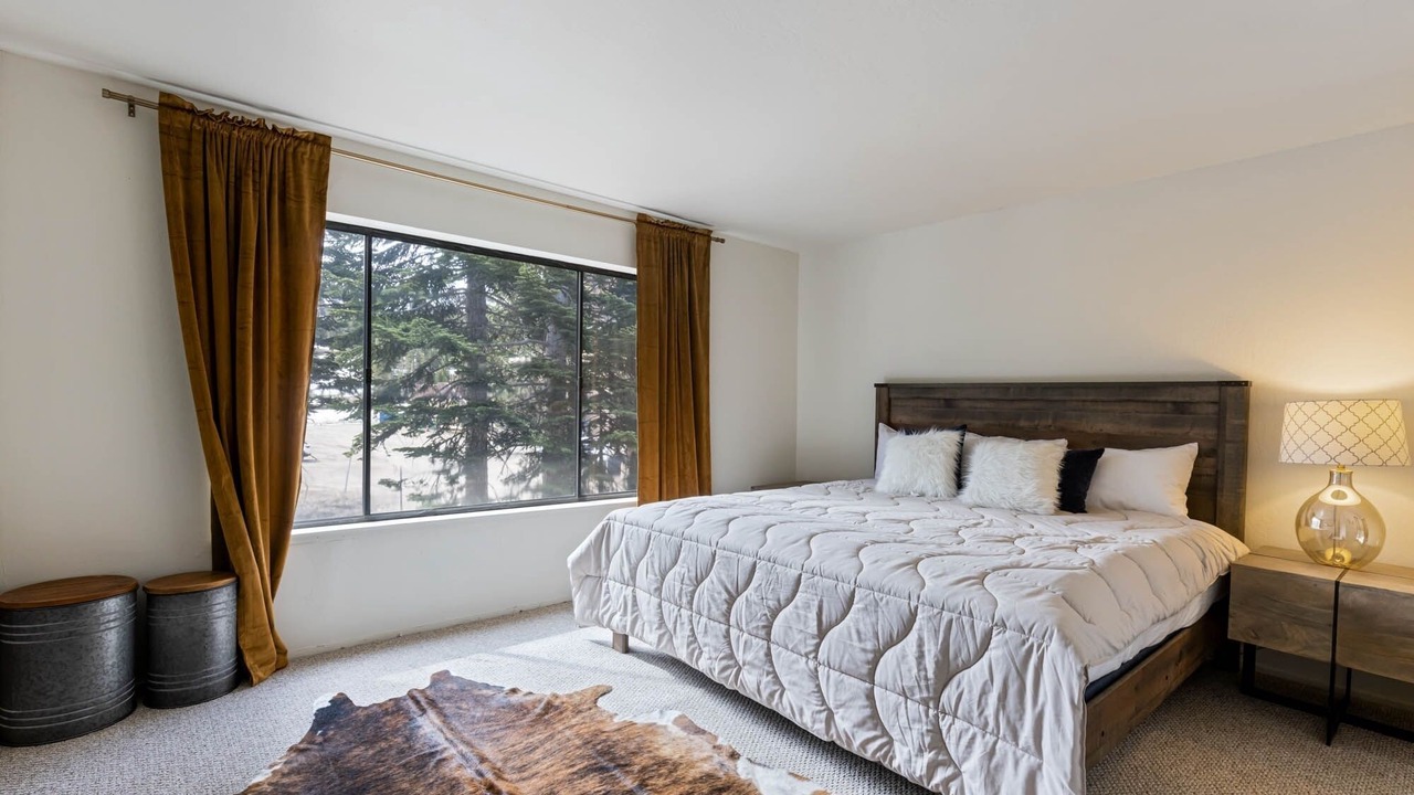 Photo of Bedroom in Kirkwood