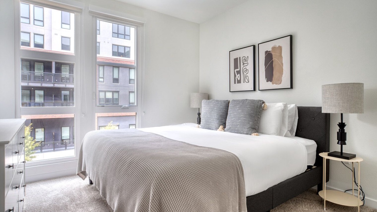 Photo of Bedroom in Emeryville