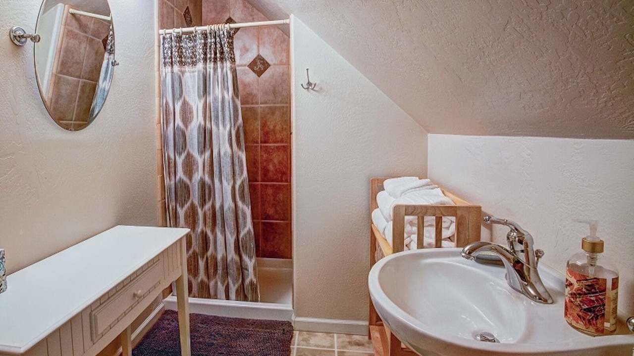 Photo of Bathroom in Graeagle