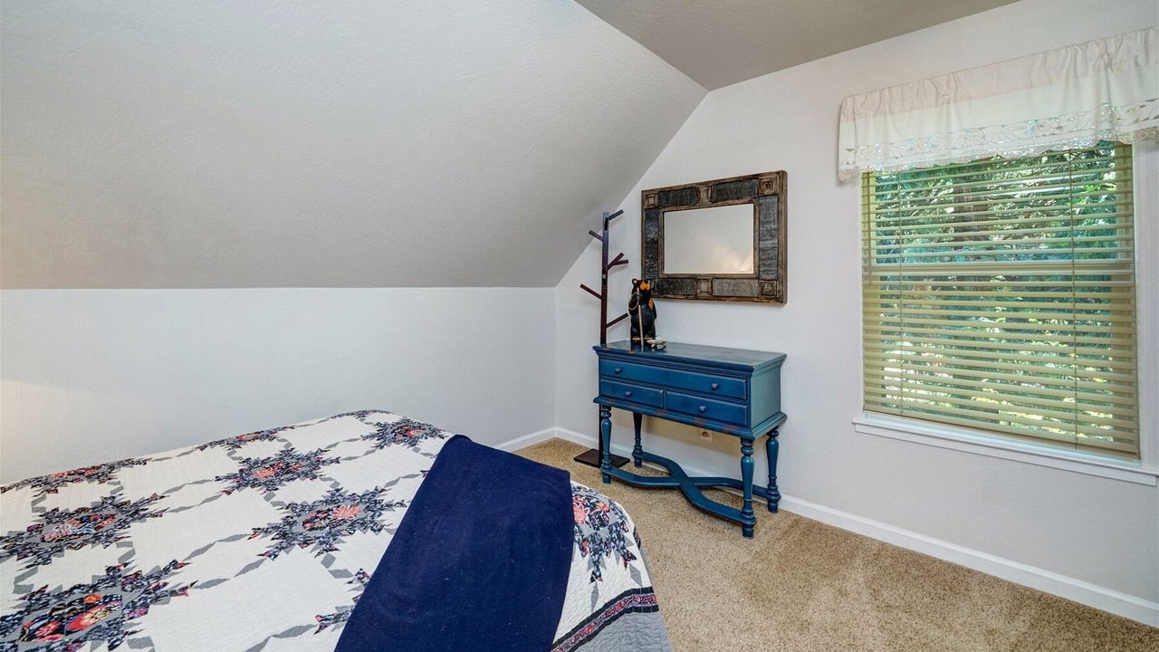 Photo of Bedroom in Graeagle