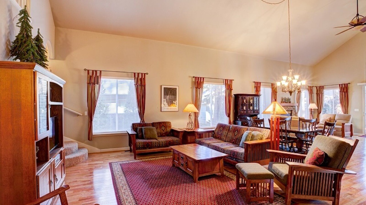 Photo of Livingroom in Plumas Eureka Estates