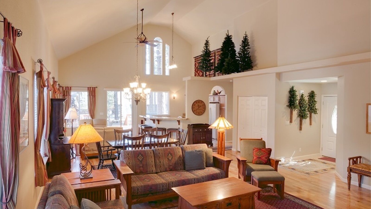 Photo of Livingroom in Plumas Eureka Estates