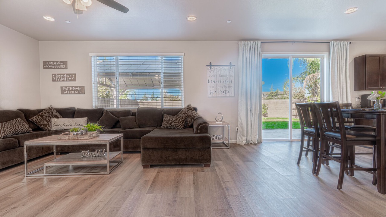 Photo of Livingroom in Roosevelt