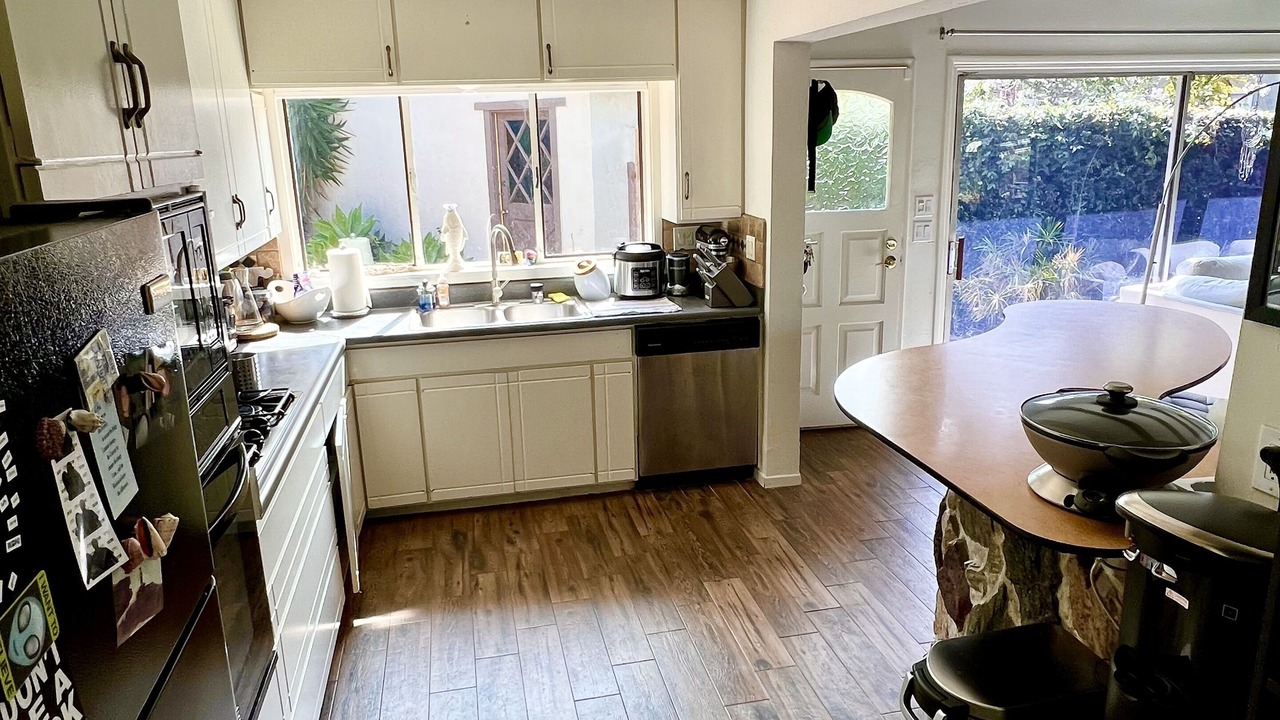 Photo of Kitchen in South Laguna