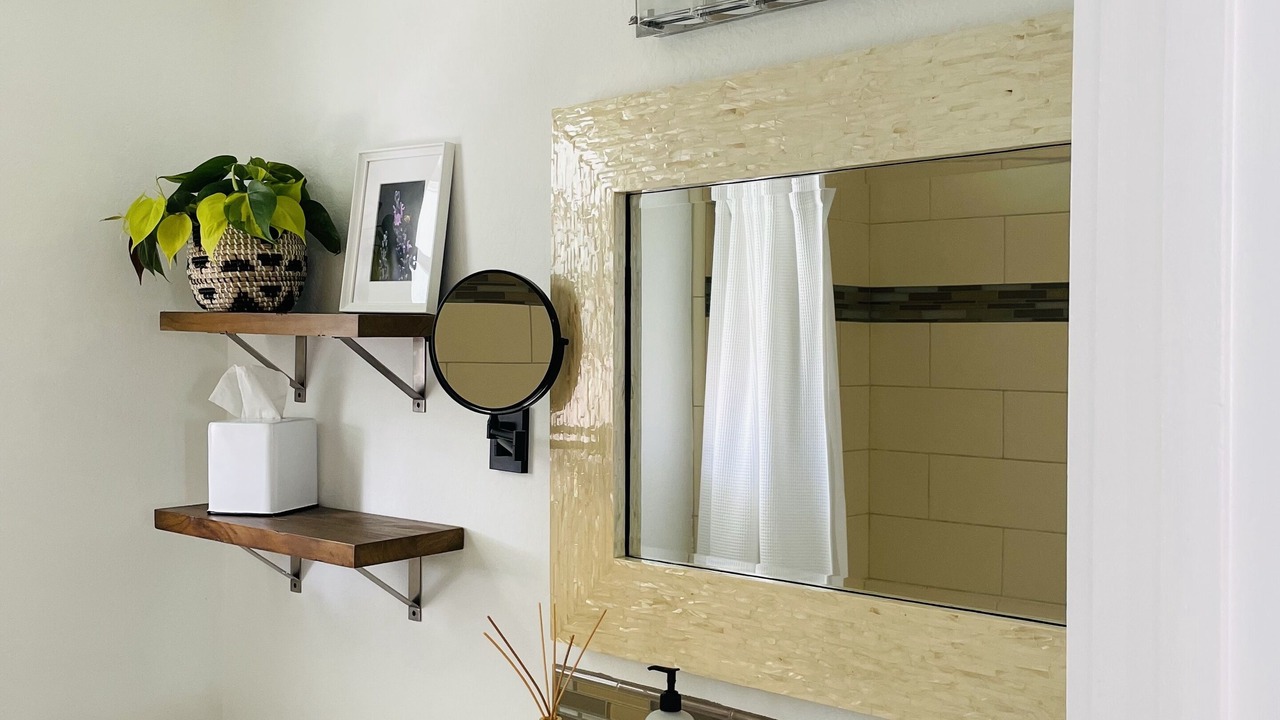 Photo of Bathroom in Los Olivos