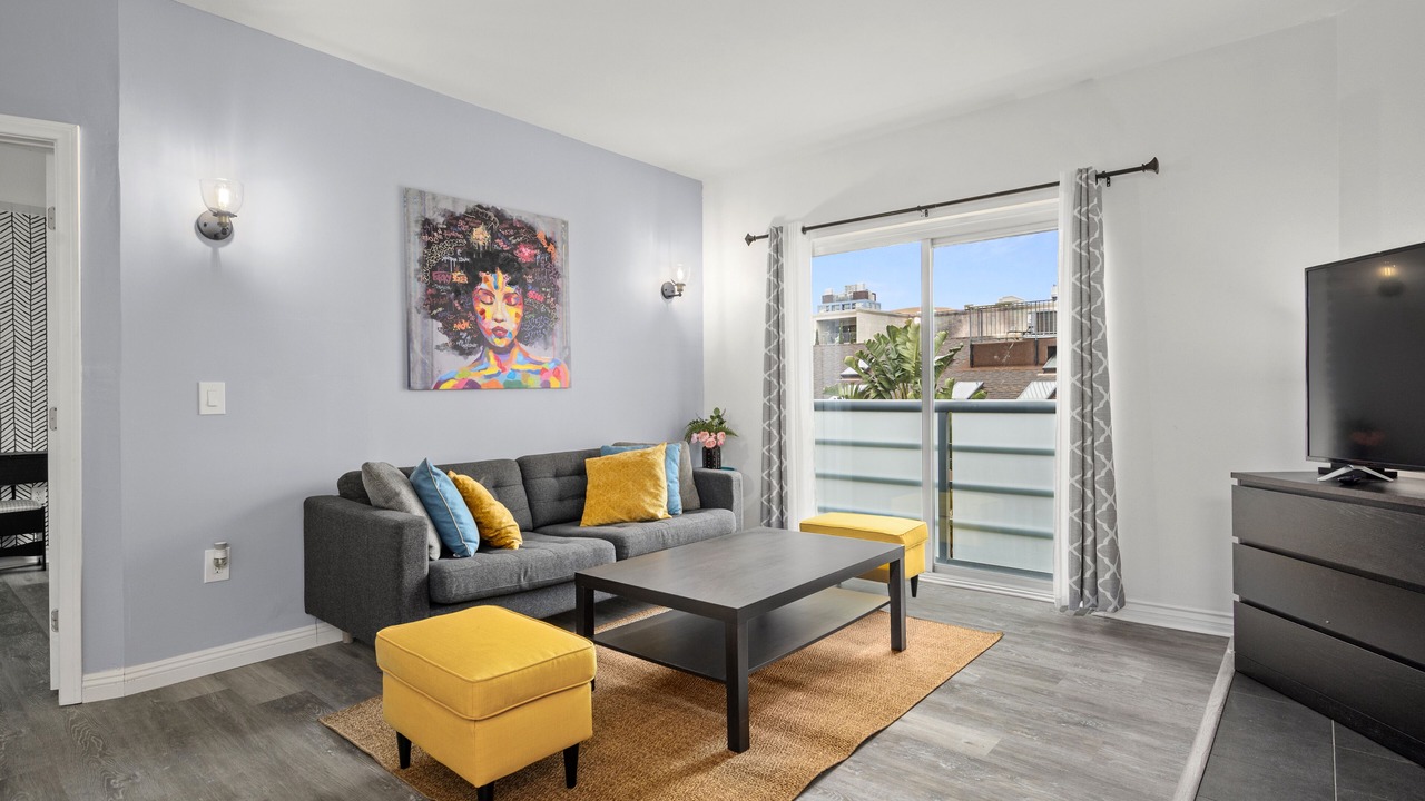 Photo of Livingroom in Cortez Hill