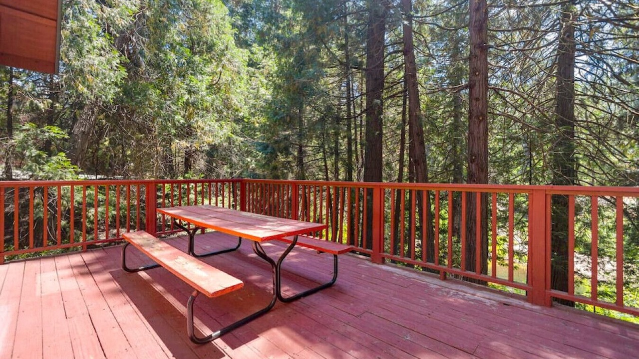 Photo of Outdoor in Strawberry