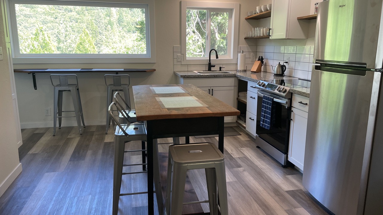 Photo of Kitchen in Dunsmuir