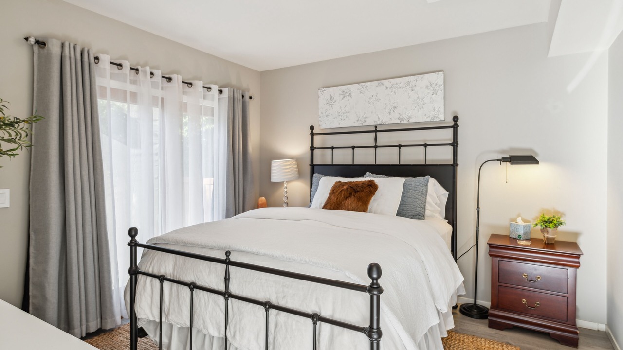 Photo of Bedroom in Moss Beach