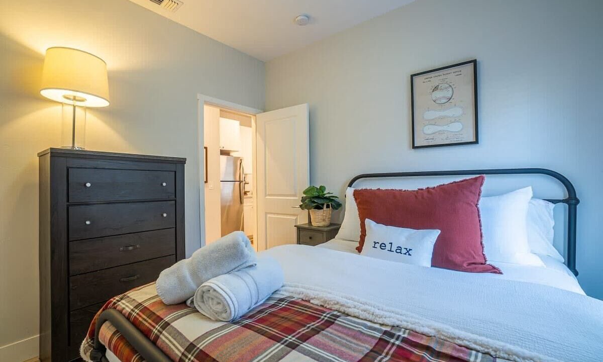 Photo of Bedroom in Downtown Sacramento