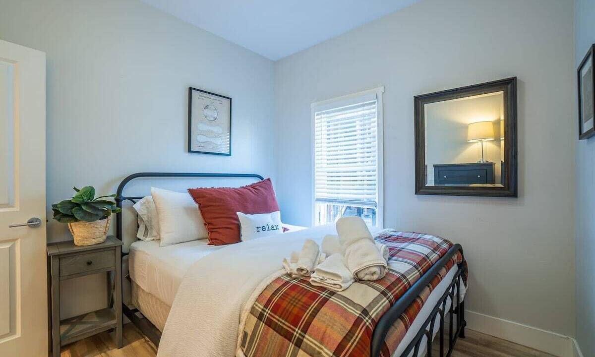 Photo of Bedroom in Downtown Sacramento