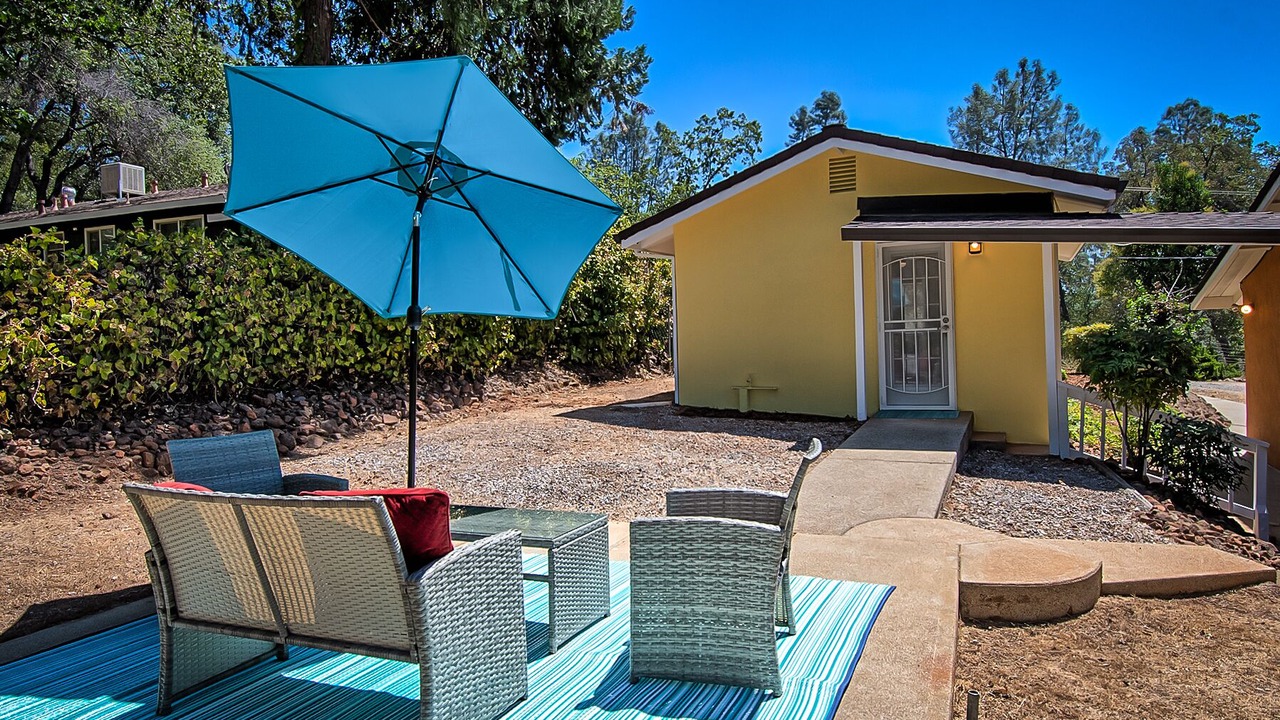 Photo of Patio Balcony in Shasta Lake