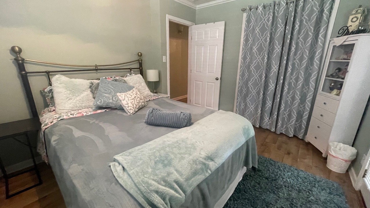 Photo of Bedroom in Auburn