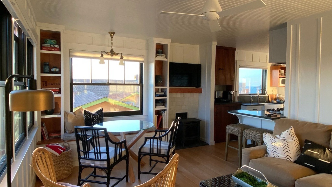 Photo of Livingroom in Dillon Beach