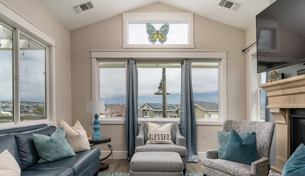Photo of Livingroom in Sand City