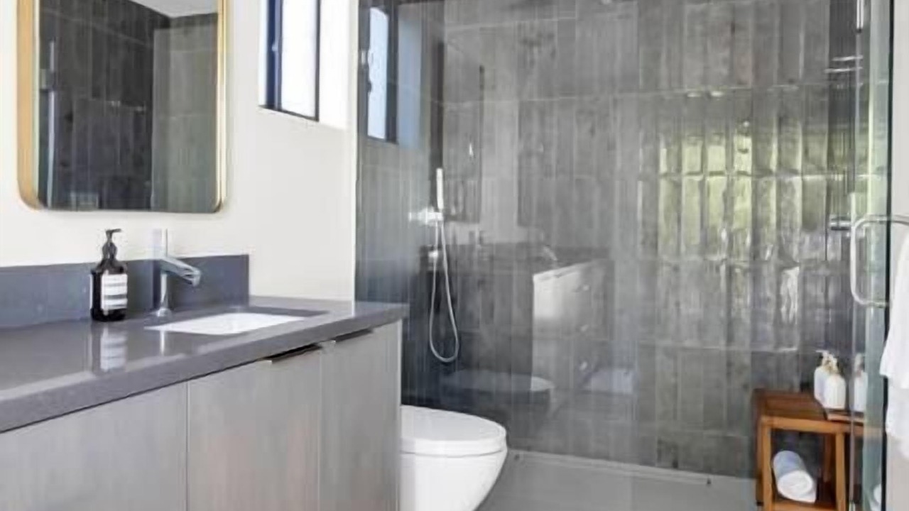 Photo of Bathroom in Araby