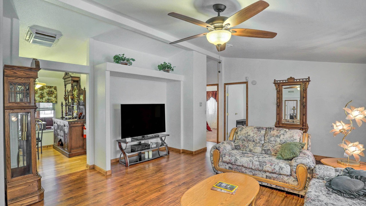 Photo of Livingroom in Redding