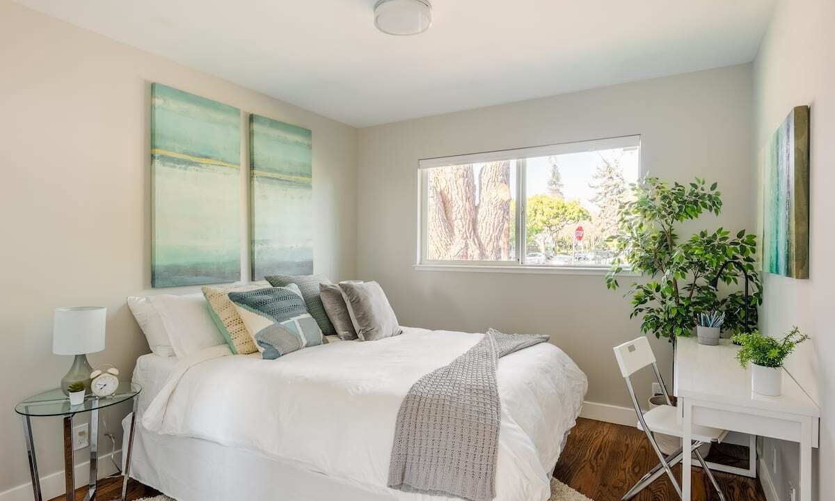 Photo of Bedroom in South Fair Oaks