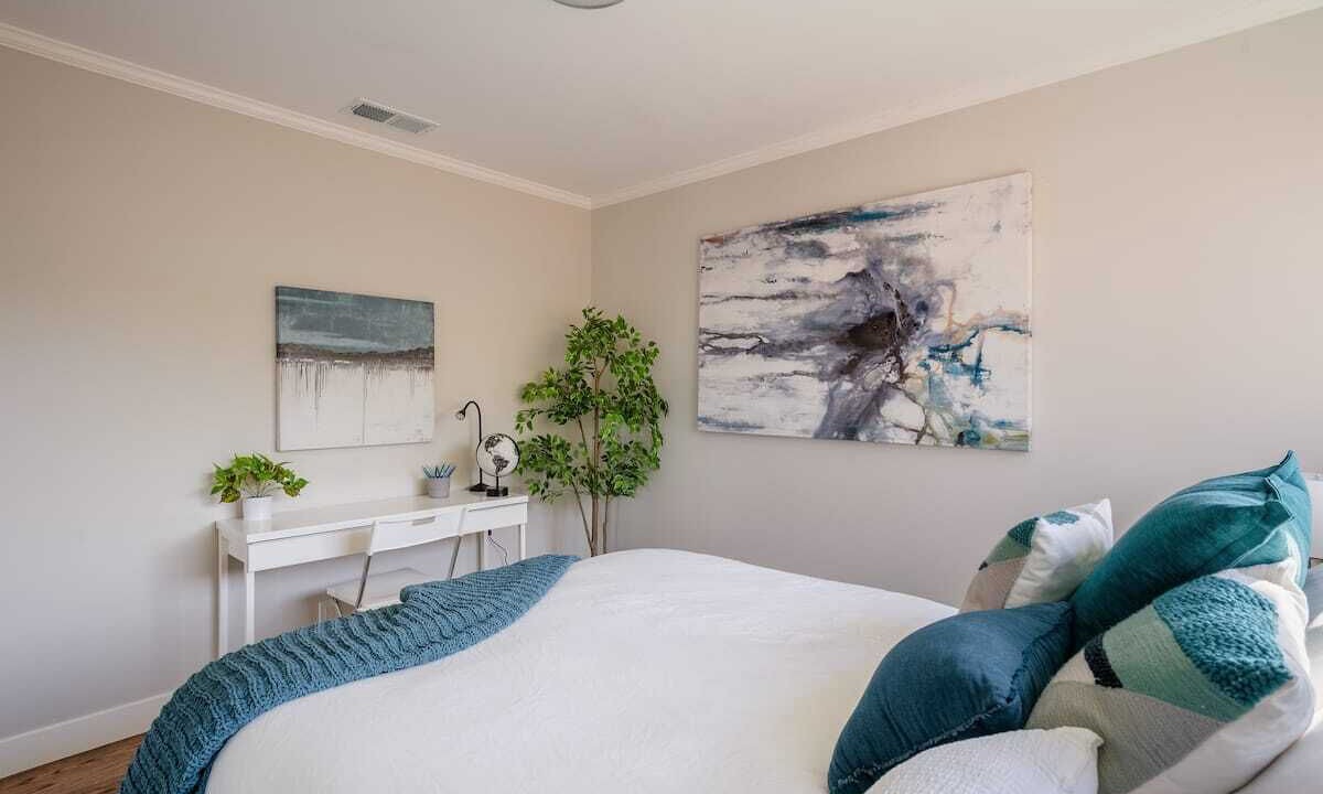Photo of Bedroom in South Fair Oaks