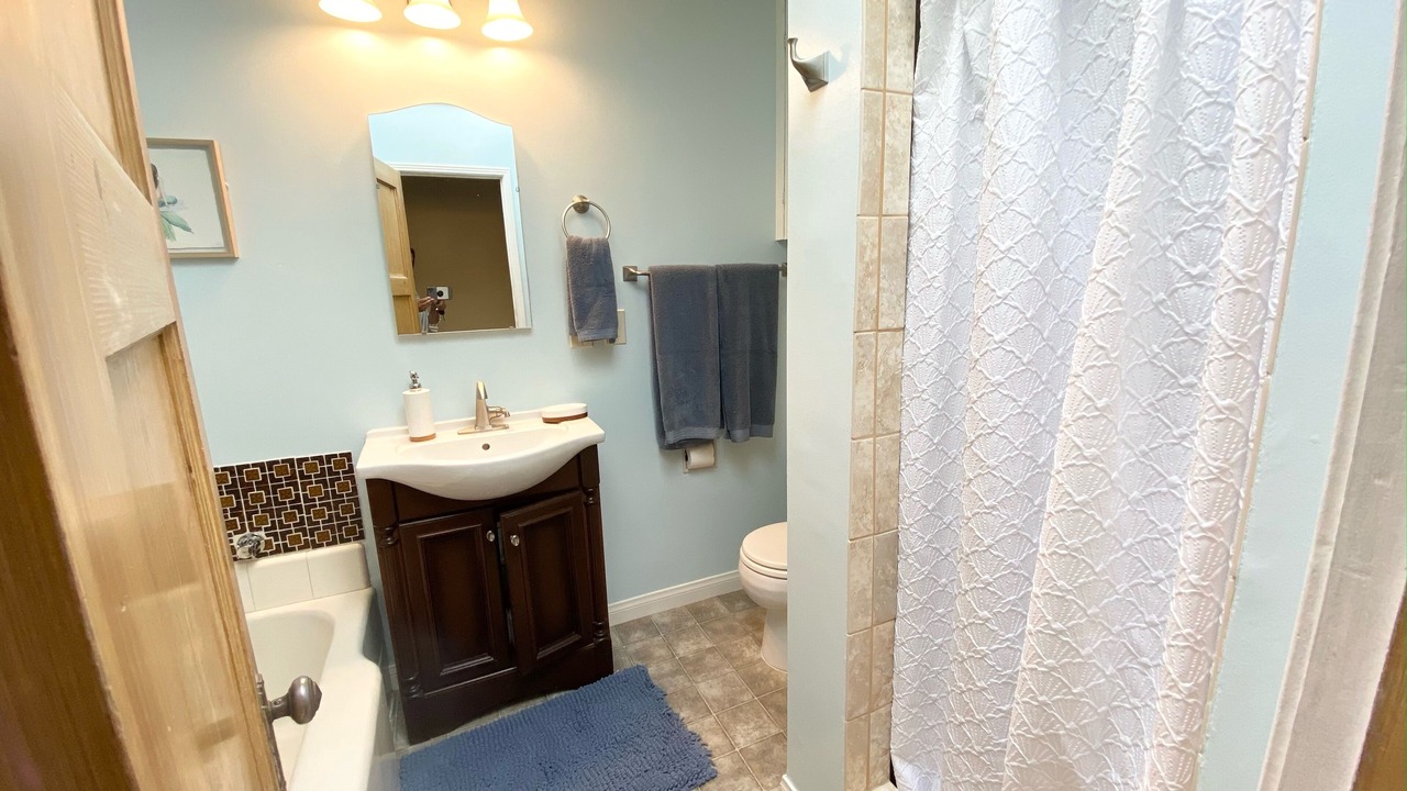 Photo of Bathroom in Oak Park