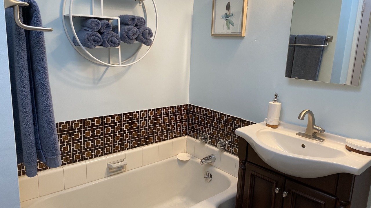 Photo of Bathroom in Oak Park