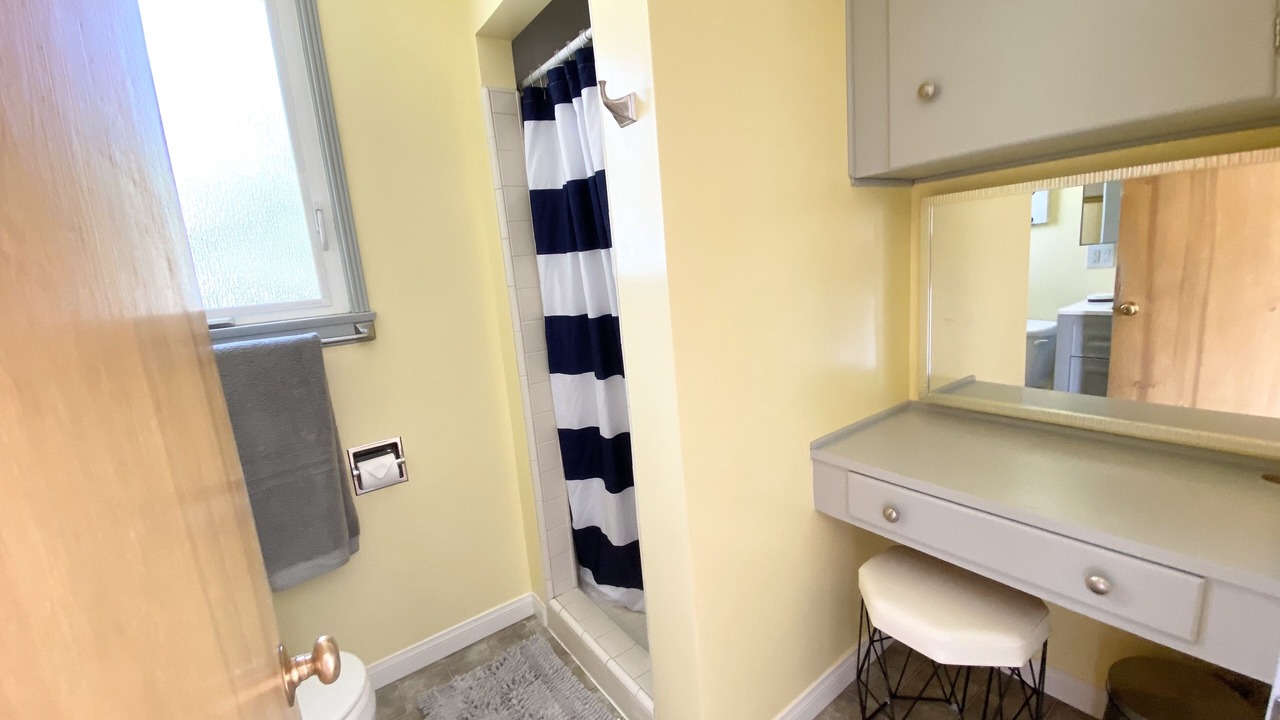 Photo of Bathroom in Oak Park