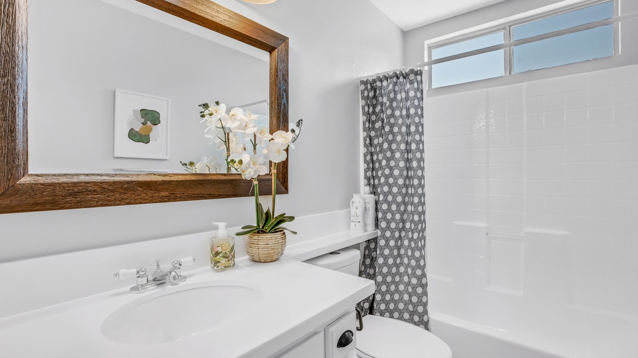 Photo of Bathroom in Castaic