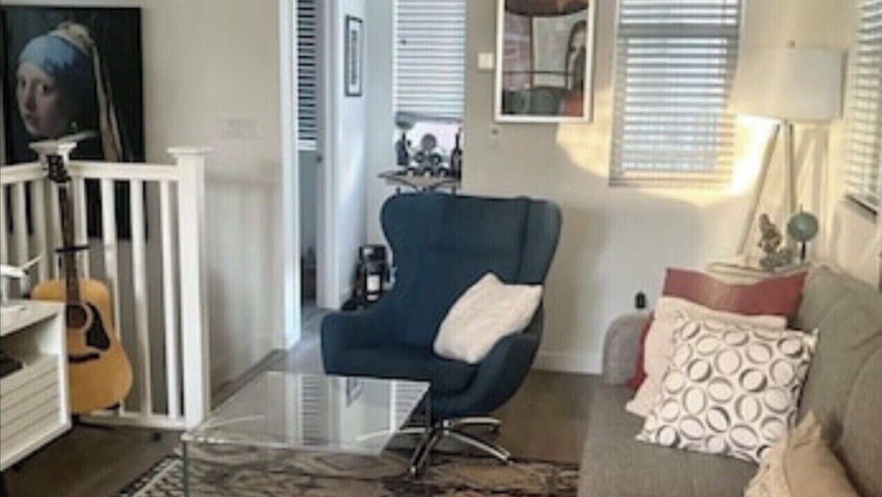 Photo of Livingroom in Southwestern Sacramento