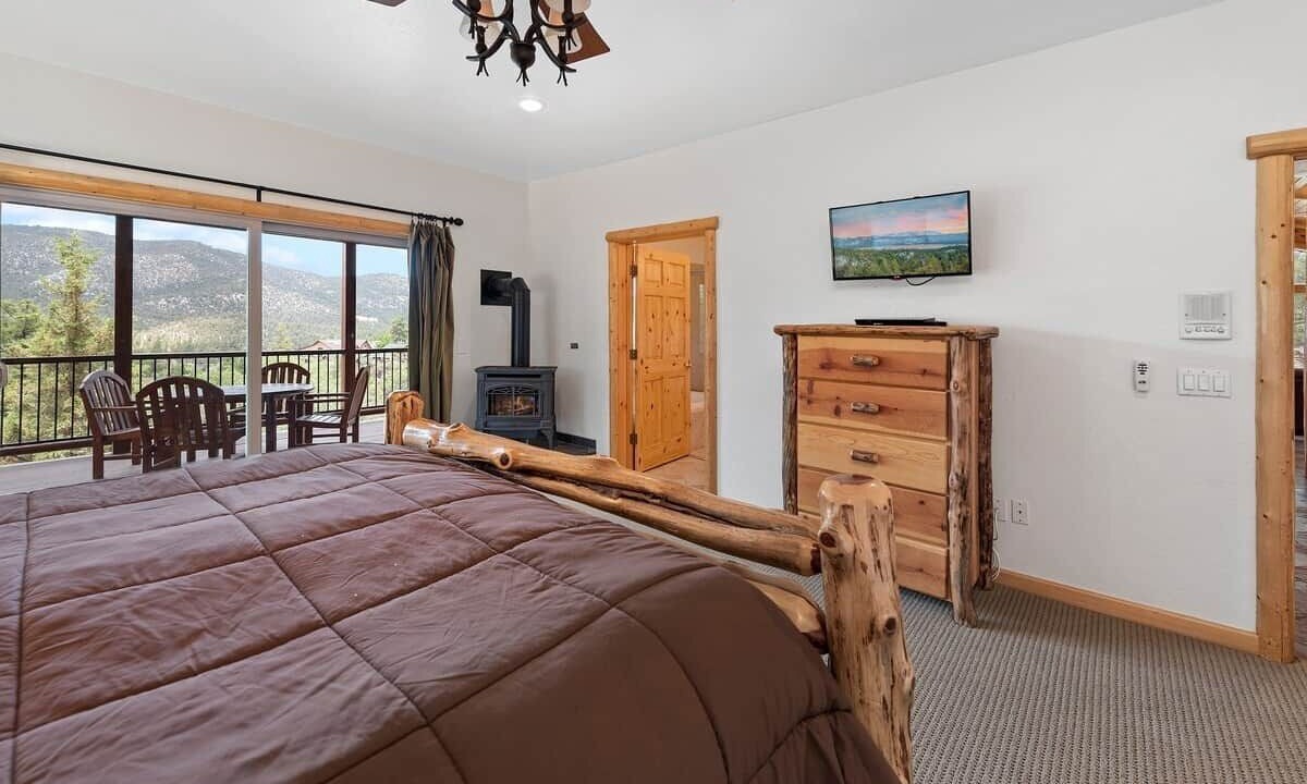 Photo of Bedroom in Castle Glen Estates