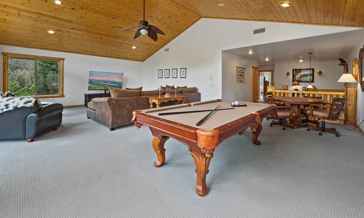 Photo of Bedroom in Castle Glen Estates