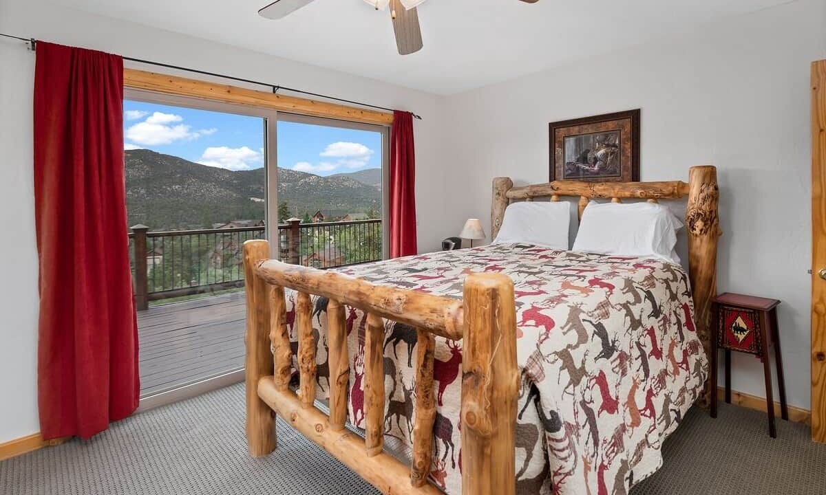 Photo of Bedroom in Castle Glen Estates
