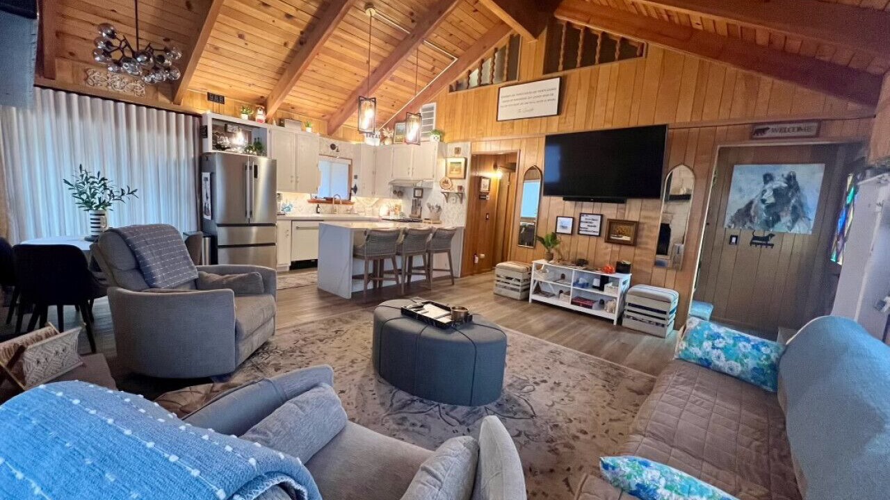 Photo of Livingroom in Whispering Forest