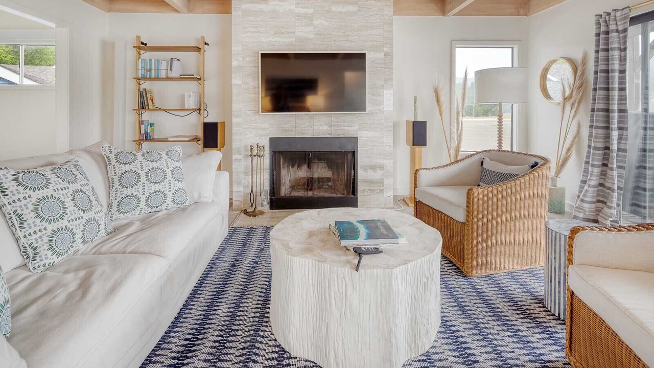 Photo of Livingroom in Bolinas