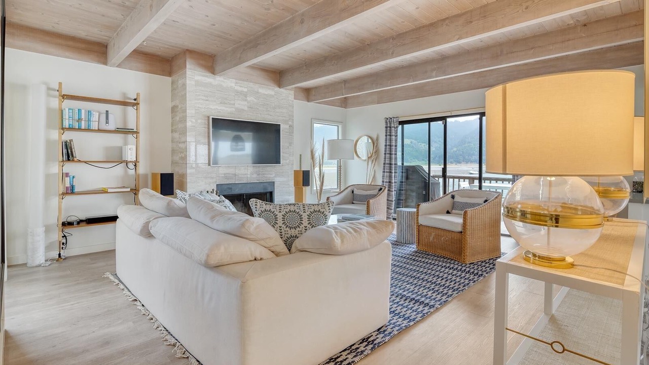 Photo of Livingroom in Bolinas