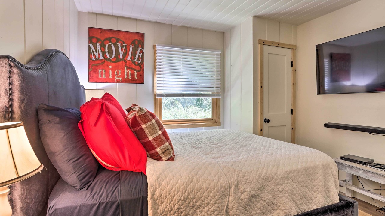 Photo of Bedroom in Cedar Glen