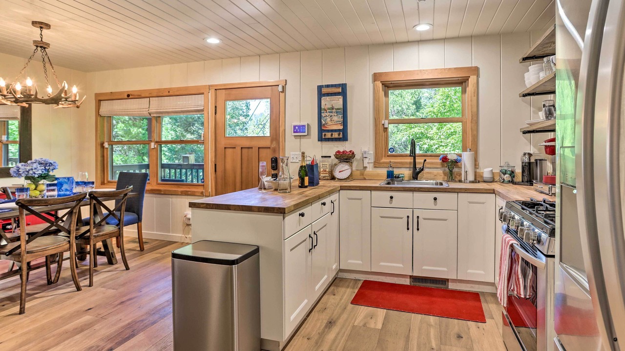 Photo of Kitchen in Cedar Glen