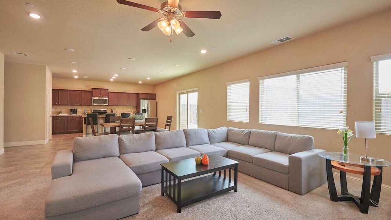 Photo of Bedroom in Raisin