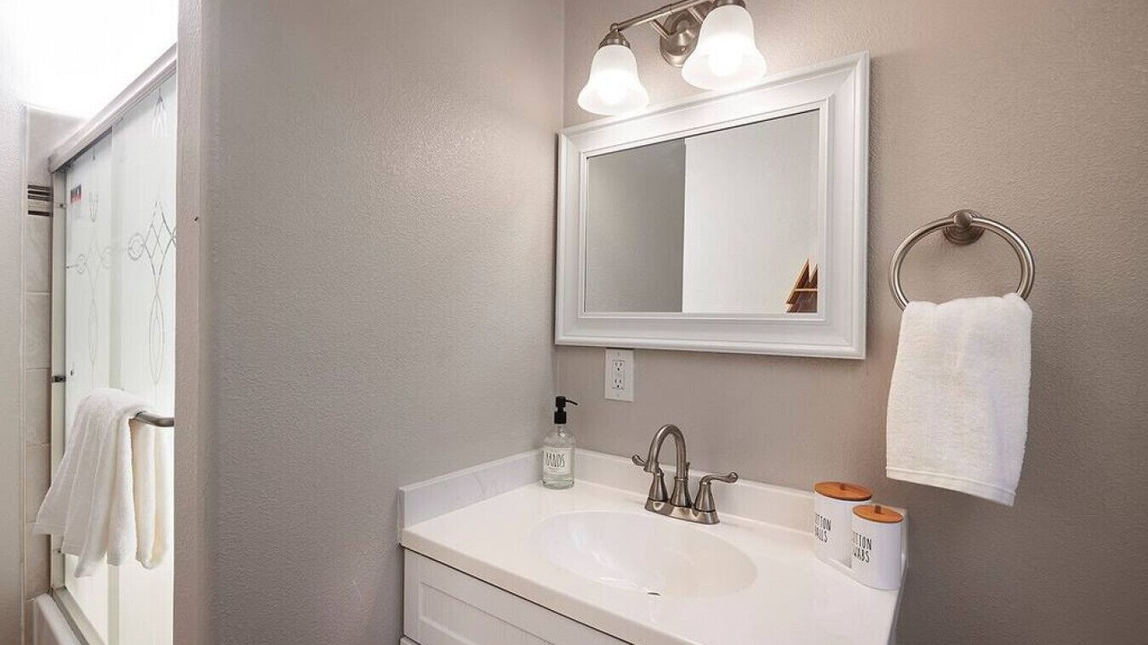 Photo of Bathroom in Tower District