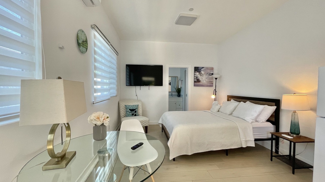 Photo of Bedroom in East Palo Alto