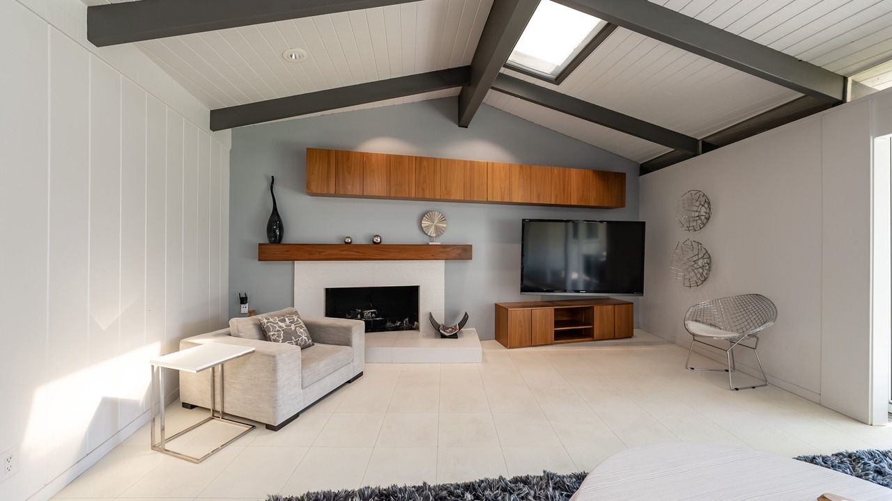 Photo of Livingroom in Hanford