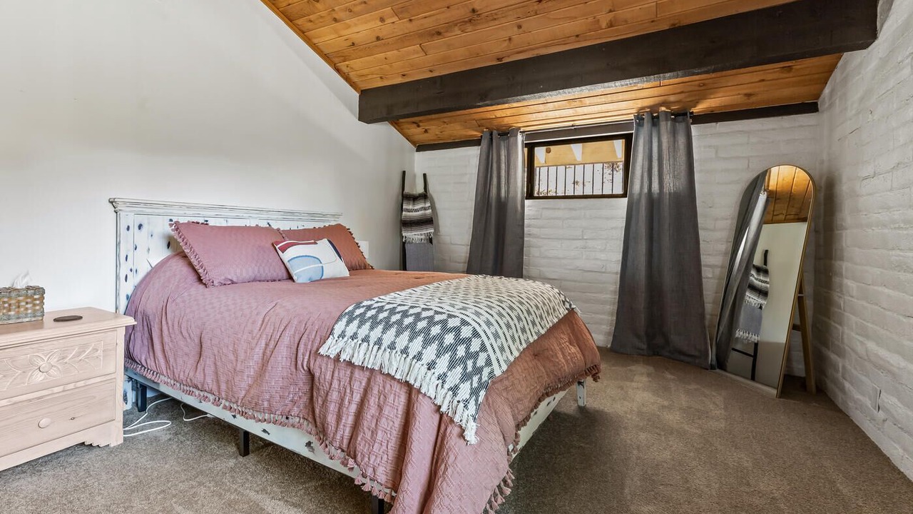 Photo of Bedroom in Three Rivers