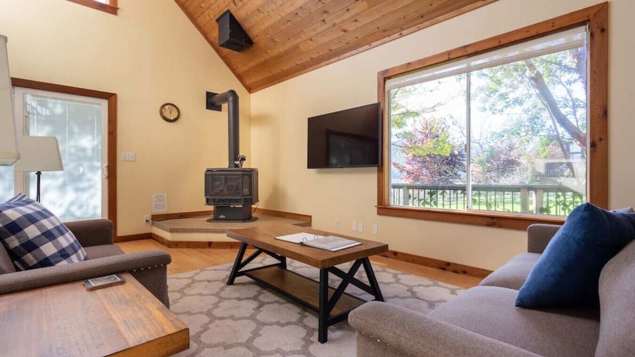 Photo of Livingroom in Point Reyes Station